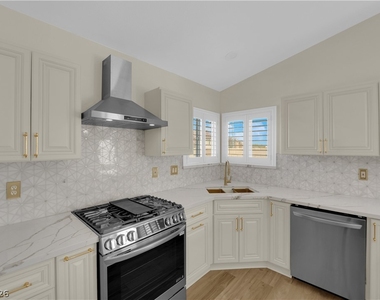 4016 Angel Face Street - Photo Thumbnail 15