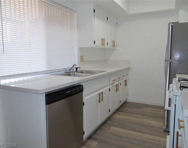 3168 S Eastern Avenue - Photo Thumbnail 6