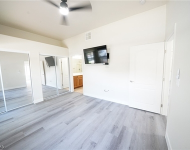 8985 S Durango Drive - Photo Thumbnail 24