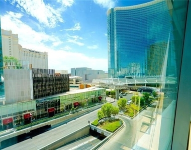 3722 Las Vegas Boulevard - Photo Thumbnail 3