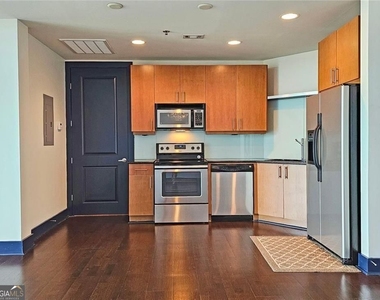 4561 Olde Perimeter Way Ne - Photo Thumbnail 15