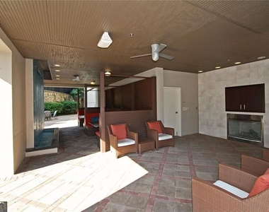 4561 Olde Perimeter Way Ne - Photo Thumbnail 30