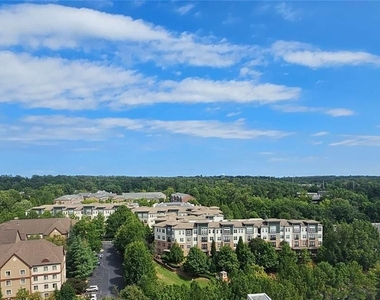 4561 Olde Perimeter Way Ne - Photo Thumbnail 4