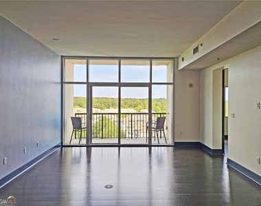 4561 Olde Perimeter Way Ne - Photo Thumbnail 9