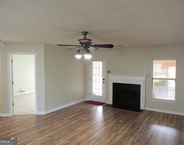 10 Brandon Drive - Photo Thumbnail 3