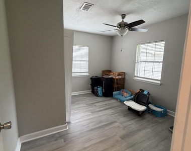 216 Clarks Bluff Road - Photo Thumbnail 7