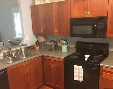 2060 Lakeside Drive - Photo Thumbnail 4