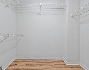 1160 Windsor Parkway - Photo Thumbnail 26