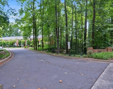 1160 Windsor Parkway - Photo Thumbnail 3