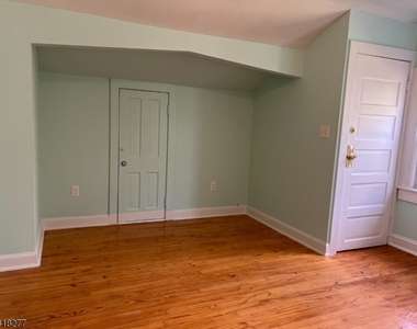 117 Ridgedale Ave - Photo Thumbnail 6