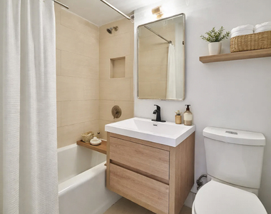 East 73rd Street - Photo Thumbnail 4