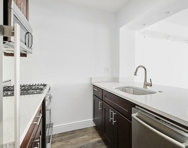 East 73rd Street - Photo Thumbnail 3