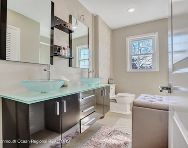 278 Lake Avenue - Photo Thumbnail 9