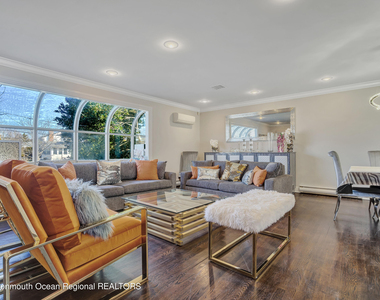 278 Lake Avenue - Photo Thumbnail 3