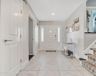 278 Lake Avenue - Photo Thumbnail 1