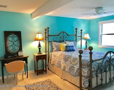 17 Sampson Avenue - Photo Thumbnail 14