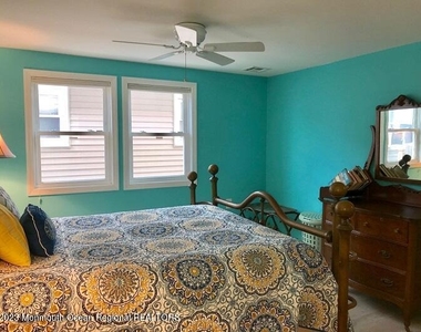 17 Sampson Avenue - Photo Thumbnail 15