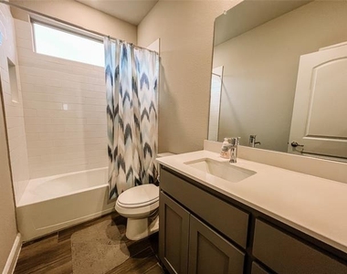 5516 Nelson Parkway - Photo Thumbnail 21