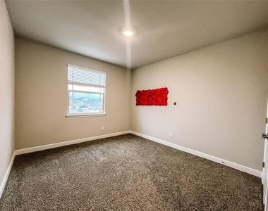 5516 Nelson Parkway - Photo Thumbnail 19