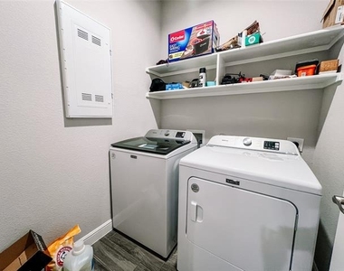 5516 Nelson Parkway - Photo Thumbnail 22