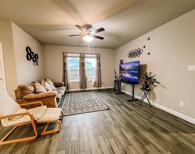 5516 Nelson Parkway - Photo Thumbnail 6