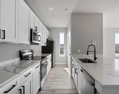 948 S Corinth Street - Photo Thumbnail 10