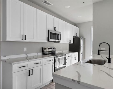 948 S Corinth Street - Photo Thumbnail 9
