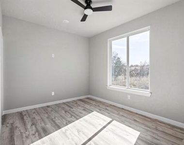 948 S Corinth Street - Photo Thumbnail 20