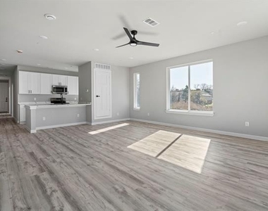 948 S Corinth Street - Photo Thumbnail 4