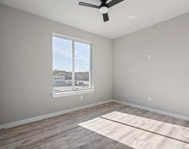 948 S Corinth Street - Photo Thumbnail 14