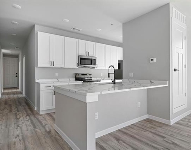 948 S Corinth Street - Photo Thumbnail 8