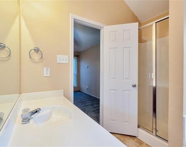 4816 Sapphire Lane - Photo Thumbnail 23