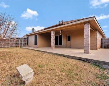 4816 Sapphire Lane - Photo Thumbnail 30