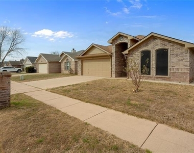 4816 Sapphire Lane - Photo Thumbnail 38