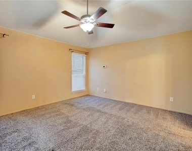 4816 Sapphire Lane - Photo Thumbnail 16