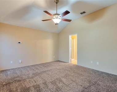 4816 Sapphire Lane - Photo Thumbnail 19