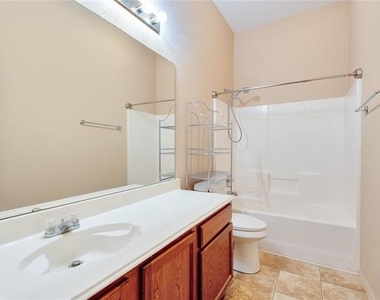 4816 Sapphire Lane - Photo Thumbnail 28