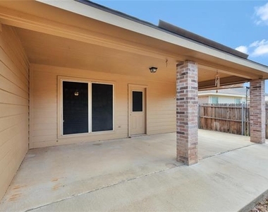 4816 Sapphire Lane - Photo Thumbnail 33