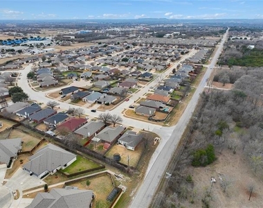 4816 Sapphire Lane - Photo Thumbnail 37