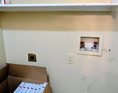 1841 Sage Drive - Photo Thumbnail 7