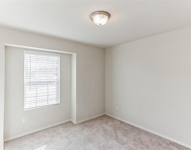 16009 Wanderer Lane - Photo Thumbnail 17