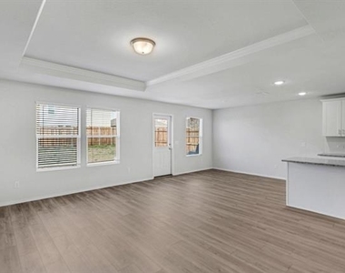 16009 Wanderer Lane - Photo Thumbnail 9