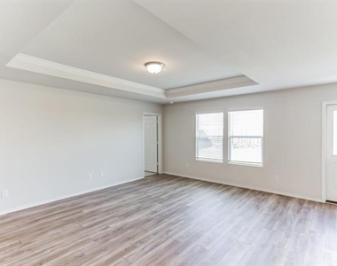 16009 Wanderer Lane - Photo Thumbnail 12