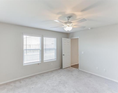 16009 Wanderer Lane - Photo Thumbnail 14