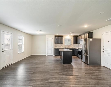 5007 Royal Amber Lane - Photo Thumbnail 10