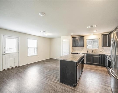 5007 Royal Amber Lane - Photo Thumbnail 15