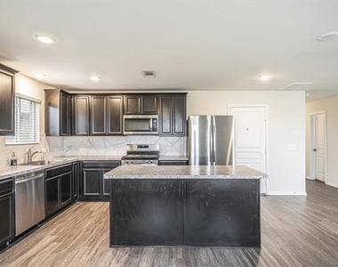 5007 Royal Amber Lane - Photo Thumbnail 13