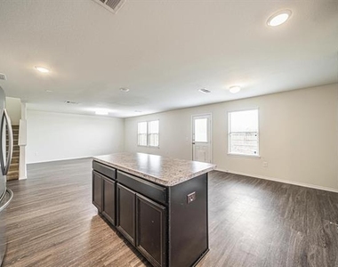 5007 Royal Amber Lane - Photo Thumbnail 16