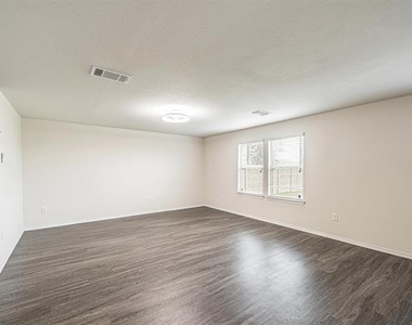 5007 Royal Amber Lane - Photo Thumbnail 5