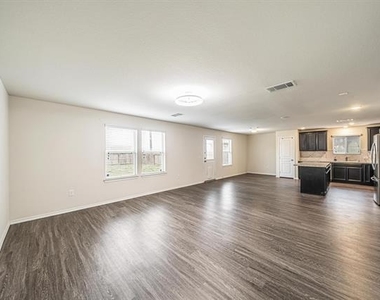 5007 Royal Amber Lane - Photo Thumbnail 9